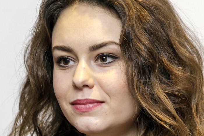 Ilustračný obrázok k článku Kto je VZOR pre Dominiku Kavaschovú? Nečakajte žiadnu influencerku, ide o dievča z nanukárne!