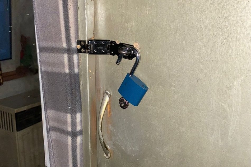 Ilustračný obrázok k článku Rodičia sú obvinení z TÝRANIA: Deti mali BIŤ reťazou a nechať hladovať