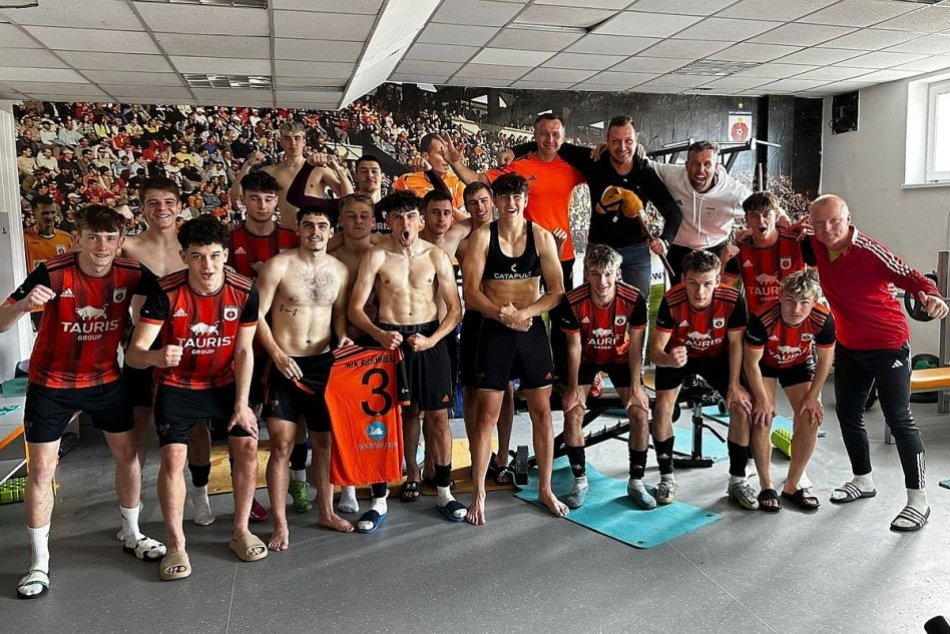 Ilustračný obrázok k článku Fanúšikovia „ruže“ získali grant pre svoj milovaný klub