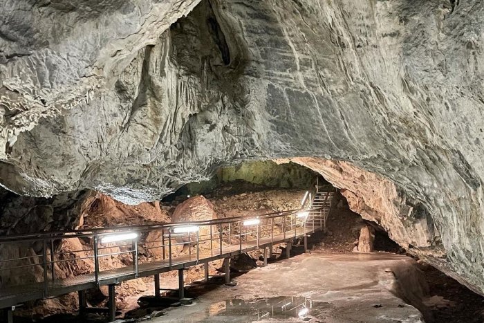 Ilustračný obrázok k článku Neuveriteľne SMUTNÉ správy: Ľad je PREČ, Demänovská ľadová jaskyňa sa ROZTOPILA