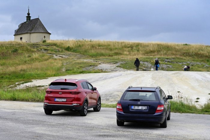 Ilustračný obrázok k článku Rázne kroky na Sivej Brade: Ochranári tam chcú odstrániť nelegálne parkovisko