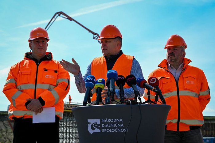 Ilustračný obrázok k článku Diaľnice ZADARMO? Na TÝCHTO obchvatoch nebudete potrebovať diaľničnú známku!