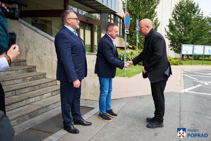 Ilustračný obrázok k článku Poprad víta oslobodenie od poplatkov diaľničných obchvatov: Pre osobné autá má byť trvalé