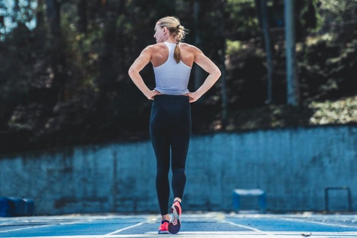 Ilustračný obrázok k článku Zvláštne, ale podľa odborníkov účinné: Behanie DOZADU vás dostane do kondície a NIELEN to!