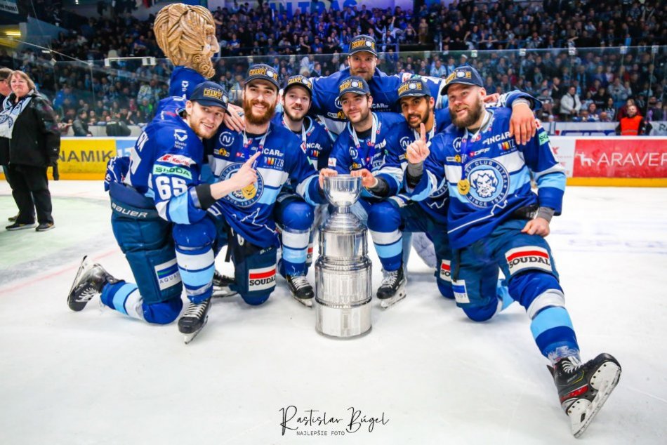 Ilustračný obrázok k článku Je to OFICIÁLNE! Oslavy hokejového TITULU budú na amfiteátri