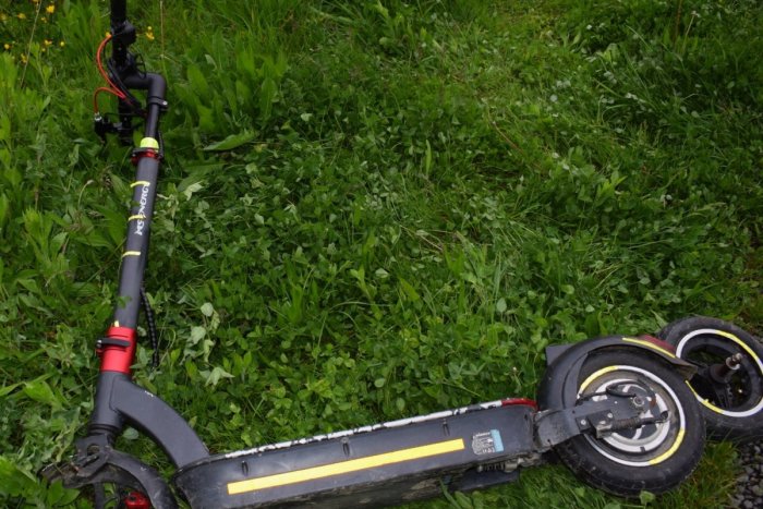 Ilustračný obrázok k článku Na e-kolobežke jazdil opitý východniar: Utrpel vážne zranenia, namerali mu takmer 3 promile