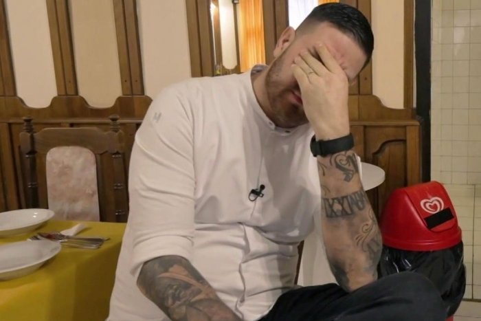 Ilustračný obrázok k článku Kuchár v šou Na nože vyrazil poistky Novákovi aj divákom: Varím už 19 rokov... DOMA pre deti!