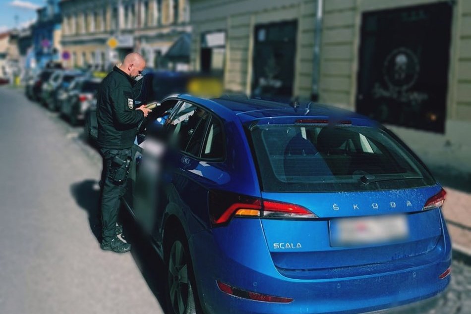 Ilustračný obrázok k článku Taxikár ŠOKOVAL policajtov priznaním: Bol na "speede" a už dva dni nespal, FOTO