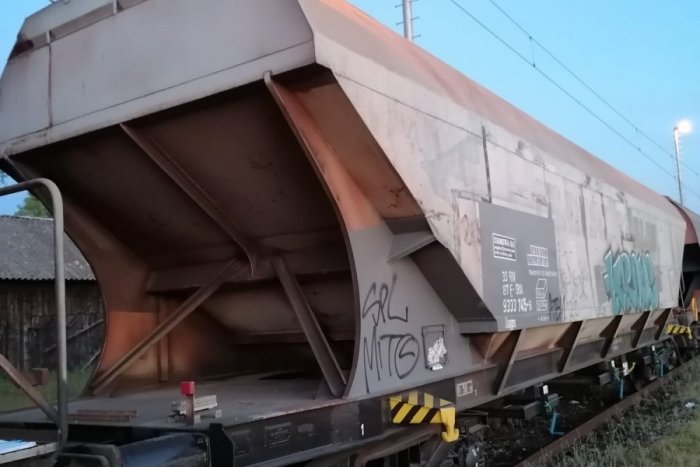 Ilustračný obrázok k článku Lezenie po vlaku skončilo NEŠŤASTÍM! Dve deti skončili v nemocnici