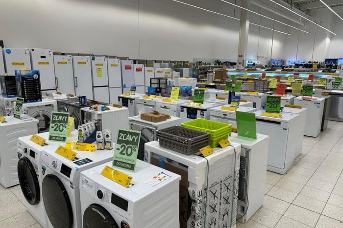 Ilustračný obrázok k článku Teraz už naozaj: Okay onedlho zatvorí VŠETKY predajne! Ostane len e-shop