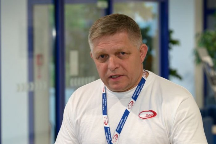 Ilustračný obrázok k článku Som uťahaný ako kôň! Fico odpracoval v závode NOČNÚ, spomínal na hodnoty socializmu