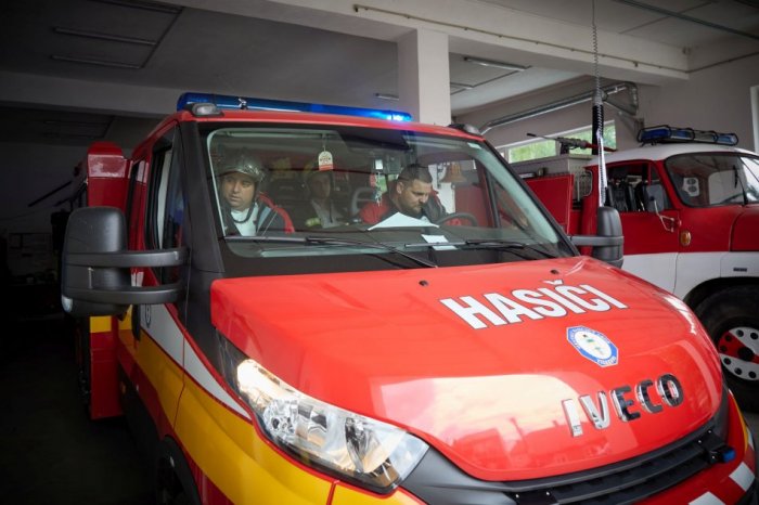 Ilustračný obrázok k článku Dobrovoľní HASIČI v kraji získali MODERNÚ techniku: Pomôže pri MIMORIADNYCH udalostiach