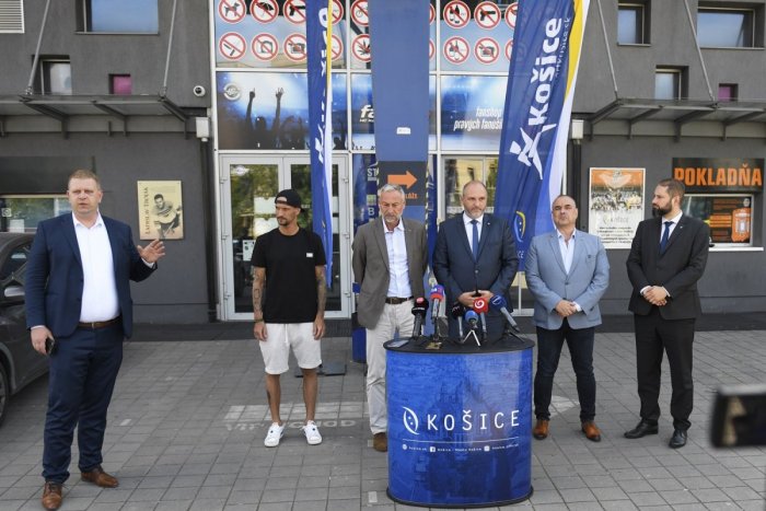 Ilustračný obrázok k článku Začínajú s modernizáciou Steel Arény: Veľká zmena čaká aj samotnú ľadovú plochu!