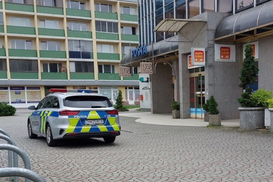 Ilustračný obrázok k článku Nielen školy: Pre BOMBOVÚ hrozbu zatvorili aj pobočky známej banky!