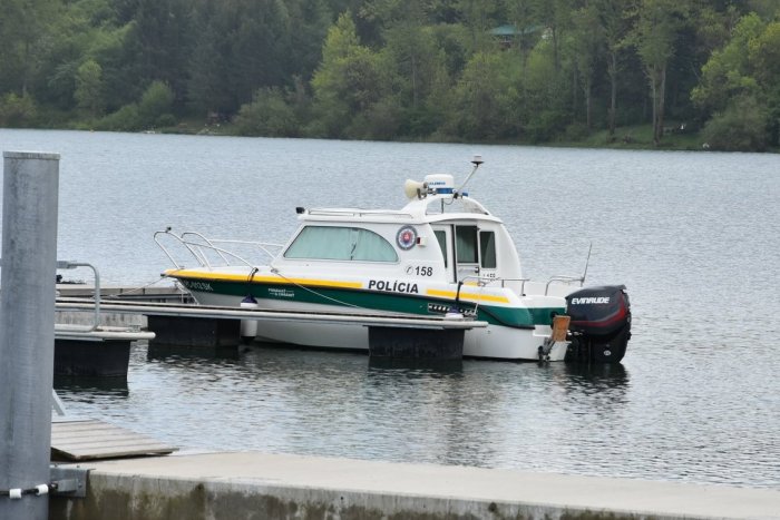 Ilustračný obrázok k článku SMUTNÝ nález na Liptovskej Mare: Rybári na hladine uvideli nehybné TELO