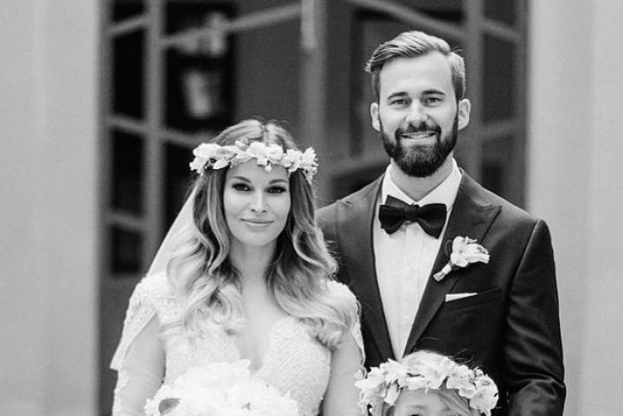 Ilustračný obrázok k článku Známa moderátorka prežíva obrovský SMÚTOK: Jej manžela ZRAZILO auto, nehodu neprežil