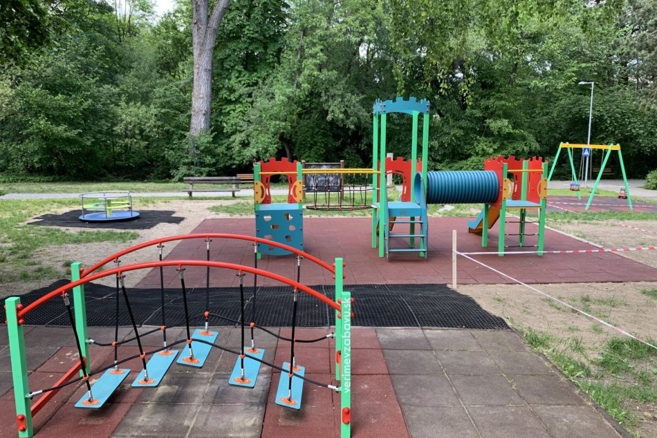 Ilustračný obrázok k článku Bystrické ihrisko prešlo PREMENOU: Po otvorení je podstatne BEZPEČNEJŠIE, FOTO