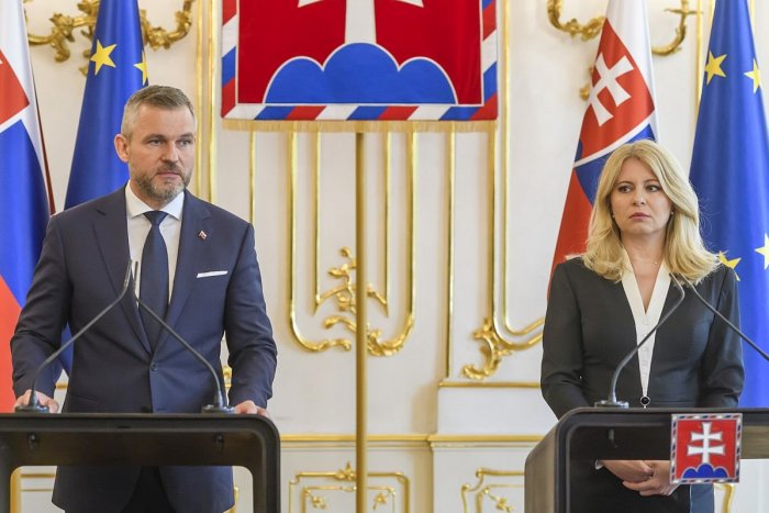 Ilustračný obrázok k článku Čaputová a Pellegrini bok po boku: Do paláca spoločne pozvú lídrov VŠETKÝCH parlamentných strán
