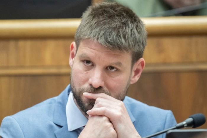 Ilustračný obrázok k článku Šimečkovi, jeho dcére a partnerke sa vyhrážajú SMRŤOU: Podal trestné oznámenie