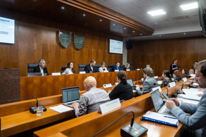 Ilustračný obrázok k článku Obnova parku pri kaštieli aj turistické centrum: O dotácie sa bude uchádzať 31 zámerov