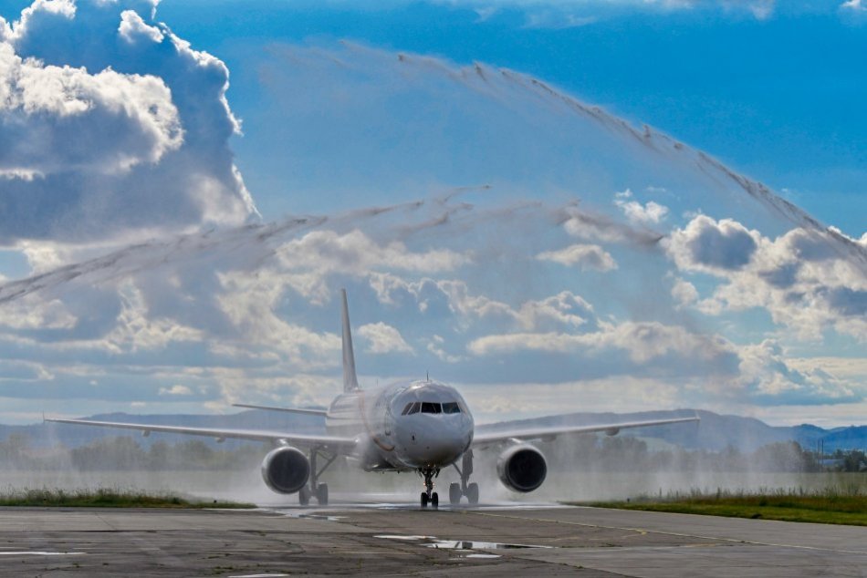 Ilustračný obrázok k článku Z Tel Avivu sa opäť lieta do Piešťan: Na letisku pristálo prvých 90 cestujúcich, VIDEO