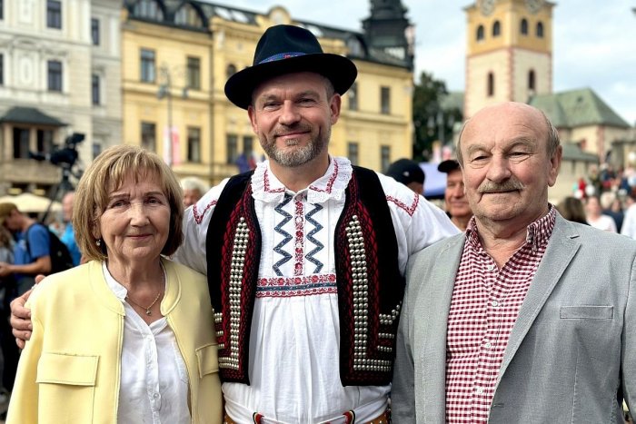 Ilustračný obrázok k článku Budúci prezident prežíva nesmierne SMUTNÉ chvíle: Pellegrinimu ZOMREL milovaný otec