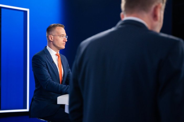 Ilustračný obrázok k článku Ďalšia politická relácia sa OTRIASA v základoch: Definitívny koniec Na telo s Kovačičom?!