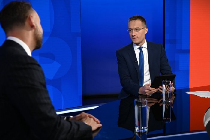 Ilustračný obrázok k článku Kovačič prehovoril o KONCI Na telo: Slovensko prežíva boj o ORBANIZÁCIU našich televízií