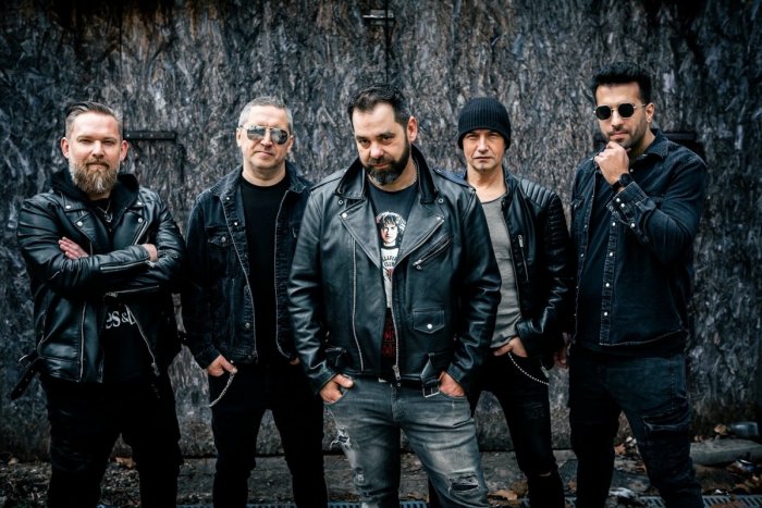 Ilustračný obrázok k článku Veľká novinka kapely DARS: Roba Šimka nahradí známy spevák