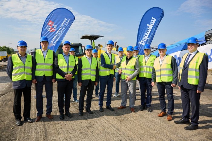 Ilustračný obrázok k článku Vo Zvolene začala VÝSTAVBA kruhovej KRIŽOVATKY: Bude aj nad súčasné kapacity, tvrdí Lunter