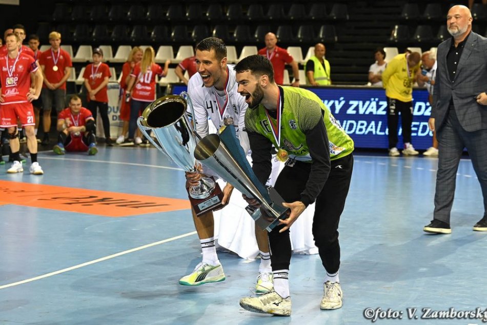 Ilustračný obrázok k článku Prešovčania ťažké finále zvládli a v meste vypukla radosť: Hádzanári majú 18. titul! FOTO
