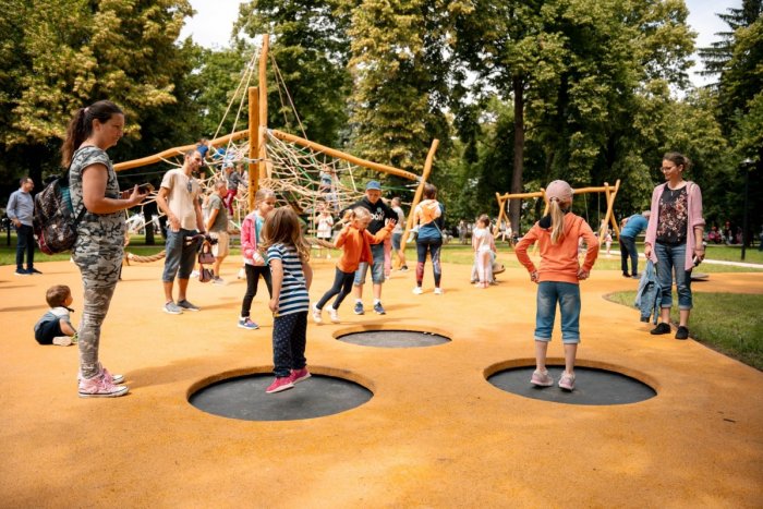 Ilustračný obrázok k článku Nitra sa dočkala: Zrevitalizovaný park je otvorený, FOTO