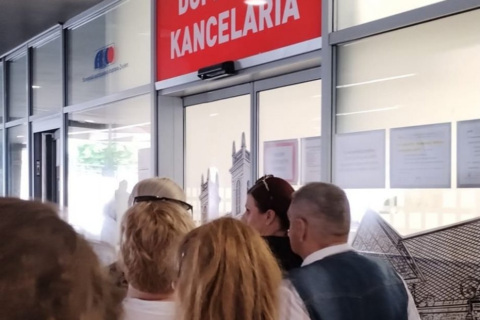 Ilustračný obrázok k článku Dôležitá ZMENA pre cestujúcich: Dopravná kancelária bude mať NOVÉ otváracie hodiny