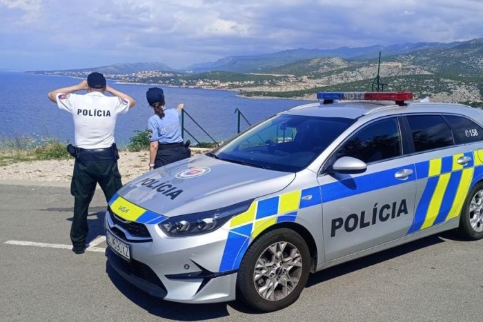 Ilustračný obrázok k článku Chystáte sa na dovolenku do Chorvátska? Zapíšte si TIETO dôležité telefónne čísla!