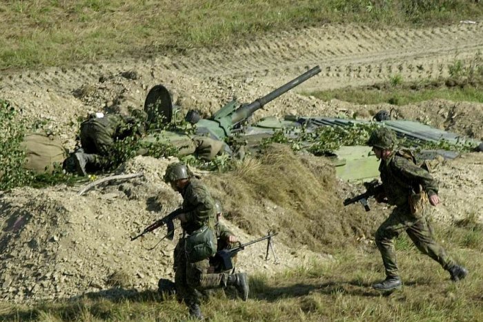 Ilustračný obrázok k článku V českom vojenskom výcvikovom priestore EXPLODOVALA munícia! Z miesta hlásia ZRANENÝCH