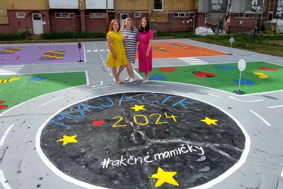 Ilustračný obrázok k článku SKVELÝ nápad mamičiek na východe: Zanedbaný priestor premenili na dopravné ihrisko, FOTO