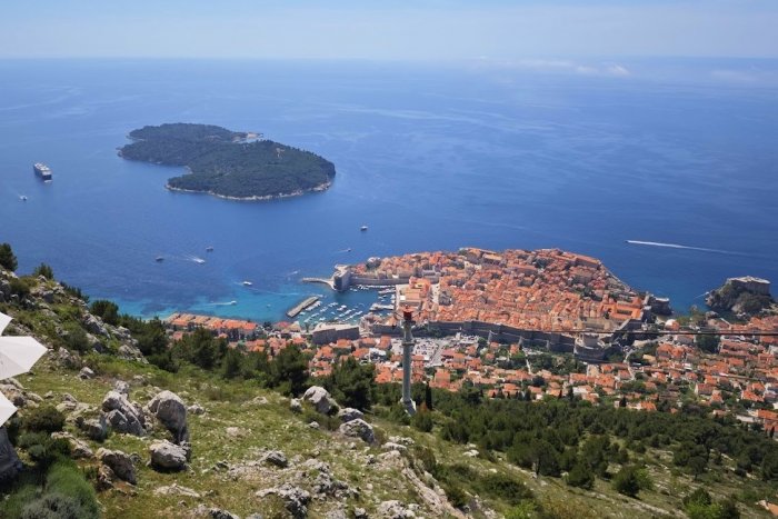 Ilustračný obrázok k článku Neznesiteľný ZÁPACH: More pri Dubrovníku znečistili VÝKALY!