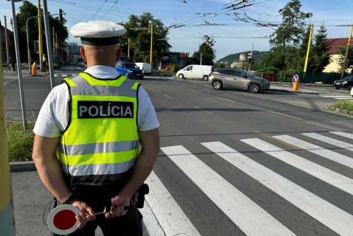 Ilustračný obrázok k článku Na cestách to bude HUSTÉ: Začína školský rok, bude viac policajných hliadok