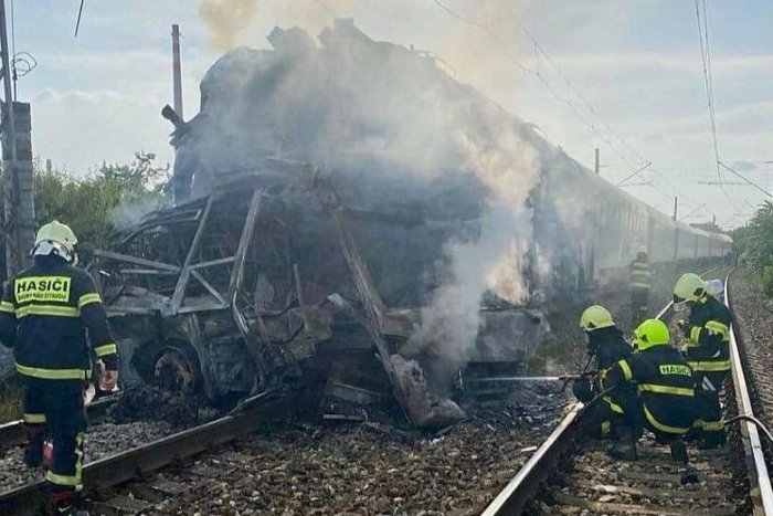 Ilustračný obrázok k článku NEŠŤASTIE na koľajniciach: Doprava je ČIASTOČNE obnovená