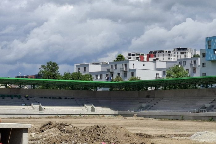 Ilustračný obrázok k článku ANKETA pre Prešovčanov: Veríte, že sa futbalový štadión podarí postaviť načas?