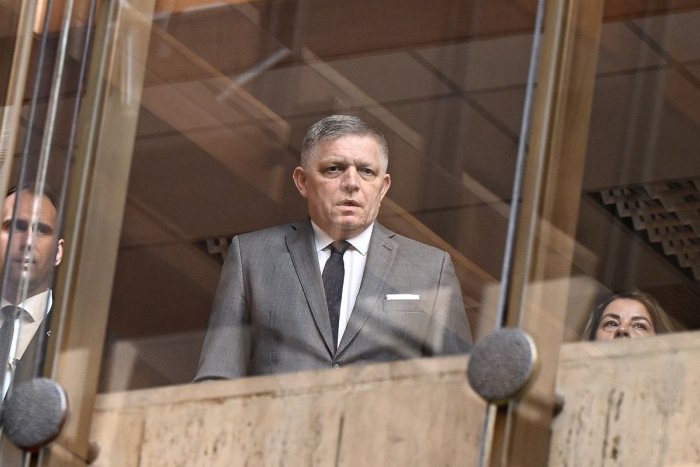 Ilustračný obrázok k článku Prvýkrát od atentátu: Premiér Fico prišiel na rokovanie vlády