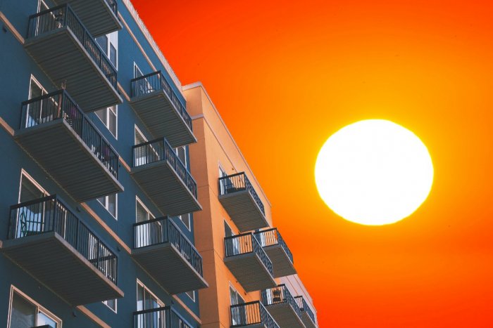 Ilustračný obrázok k článku Máte doma HORÚCO ako v peci? Skvelé TIPY, ktoré vám pomôžu ZNÍŽIŤ teplotu