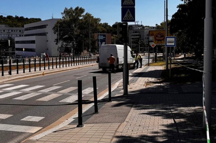 Ilustračný obrázok k článku Bratislavou otriasla TRAGÉDIA: Dodávka zrazila chodkyňu, žena NEPREŽILA