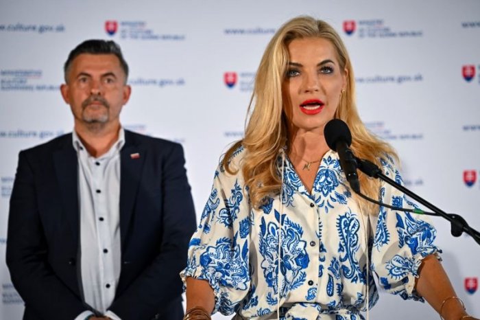 Ilustračný obrázok k článku Kto sa im POSMIEVA, bude PLATIŤ! Machala a Šimkovičová právne zakročia voči KOMIKOM a kritikom