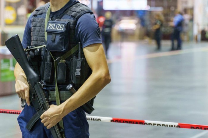 Ilustračný obrázok k článku HOROR vo Frankfurte: Na stanici niekto ZASTRELIL muža! Podozrivého zadržali