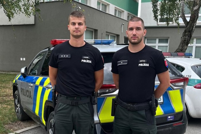 Ilustračný obrázok k článku Auto sa nešťastnou náhodou ZAMKLO, vnútri ostali dve deti: ZACHRÁNILI ich policajti