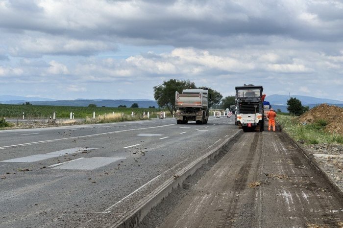 Ilustračný obrázok k článku Fuška pre vodičov: Diaľničiari plánujú opraviť obchvat Svidníka, čaká sa nápor kamiónov