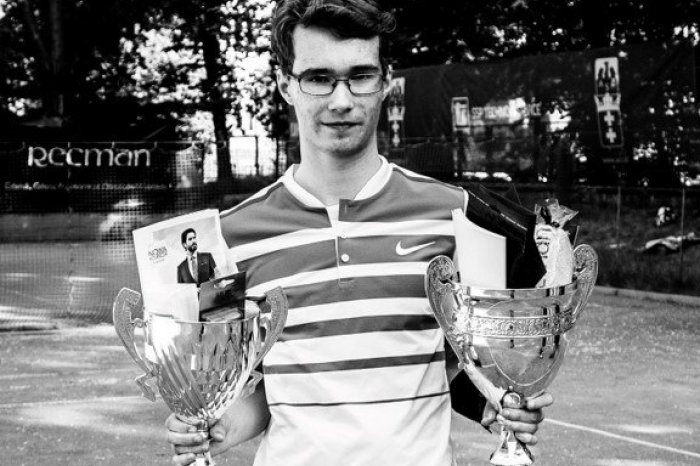 Ilustračný obrázok k článku Hrozná SMRŤ študenta Jakuba († 23): Agresívny útočník ho SOTIL pod idúci vlak!