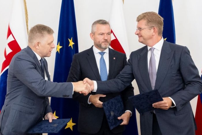 Ilustračný obrázok k článku Najvyšší ústavní činitelia podpísali memorandum o zahraničnej politike