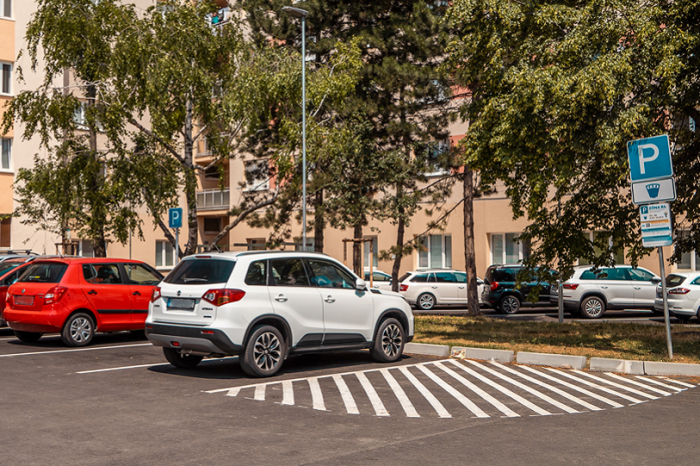 Ilustračný obrázok k článku Máte PROBLÉM s výberom správnej parkovacej karty? V Trnave vám pomôže TENTO web